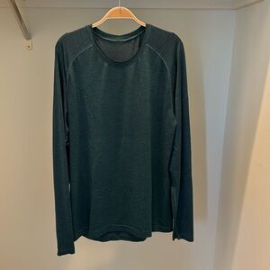 Lululemon metal vent long sleeve T-shirt, size large color green